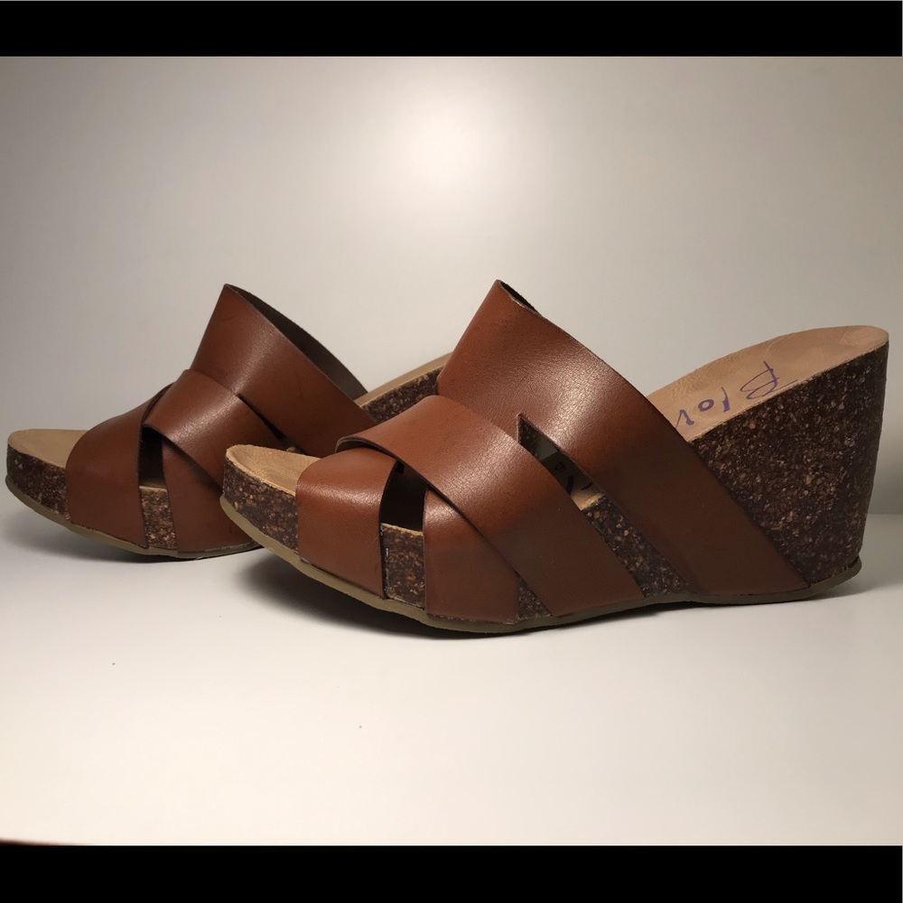 BLOWFISH WEDGES